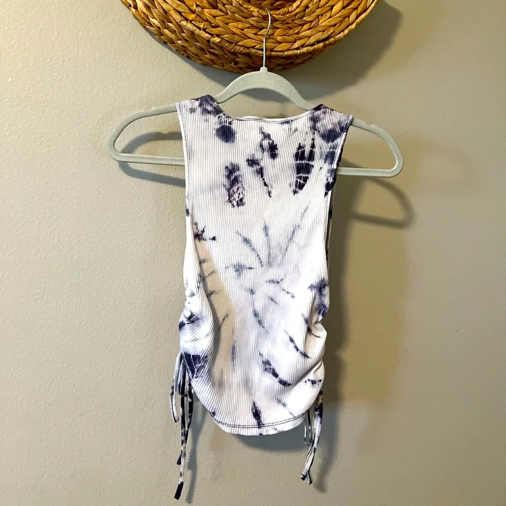 Blue tie dye tank - Picture 3 of 3